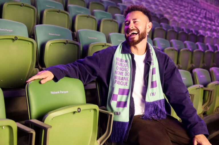 Nubank escala Fred Bruno como “fiscal” de quem ainda chama o estádio de Allianz Parque